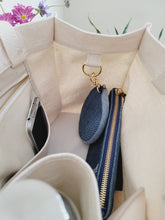 Load image into Gallery viewer, Tote Handbag in Organic Cotton
