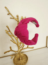 Load image into Gallery viewer, Fushia Headband Cactus Flower
